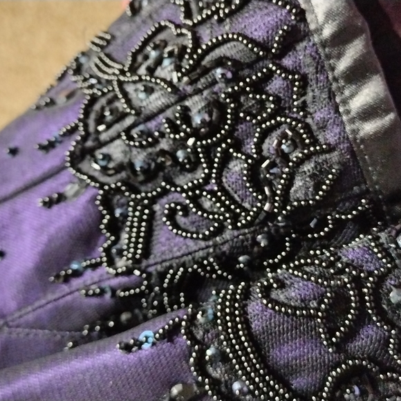Vintage Goth Beaded Corset - Picture 16 of 16